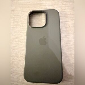 Apple iPhone 16 Pro Silicone Case